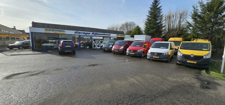 Vehicle Image 10