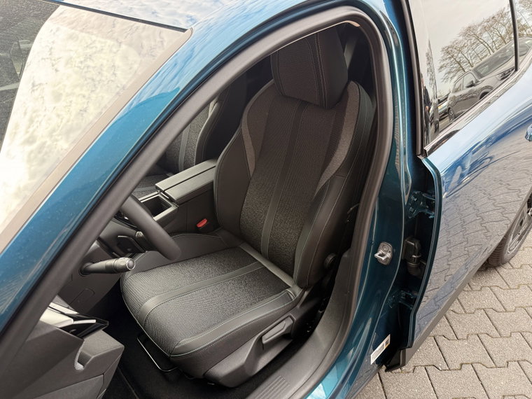 Vehicle Image 39