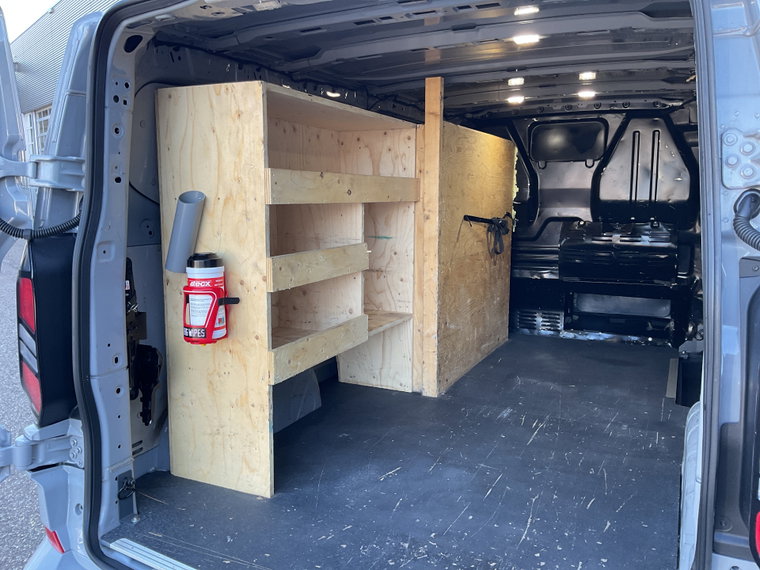Vehicle Image 6