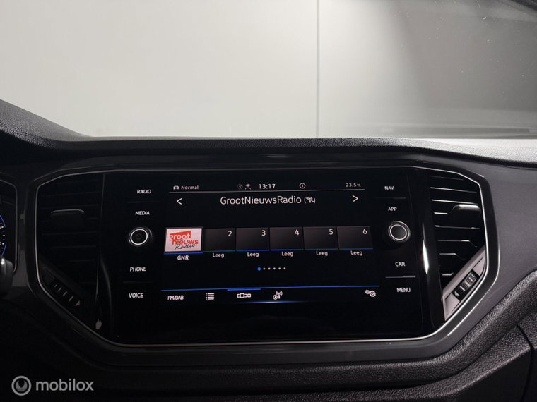 Vehicle Image 41