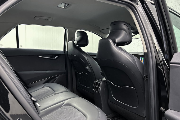 Vehicle Image 15