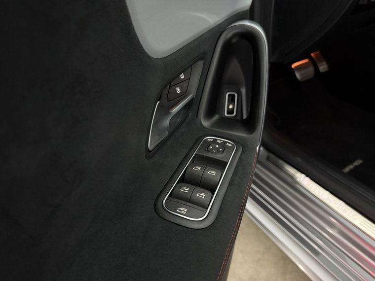 Vehicle Image 35