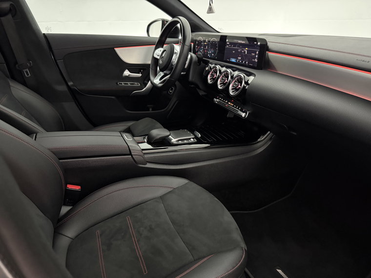 Vehicle Image 40