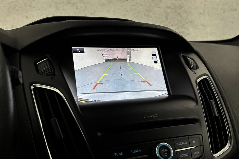 Vehicle Image 19