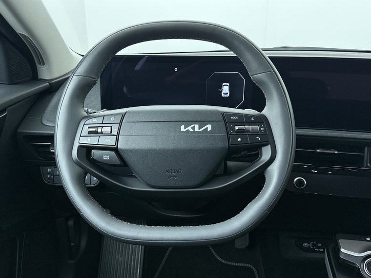 Vehicle Image 38