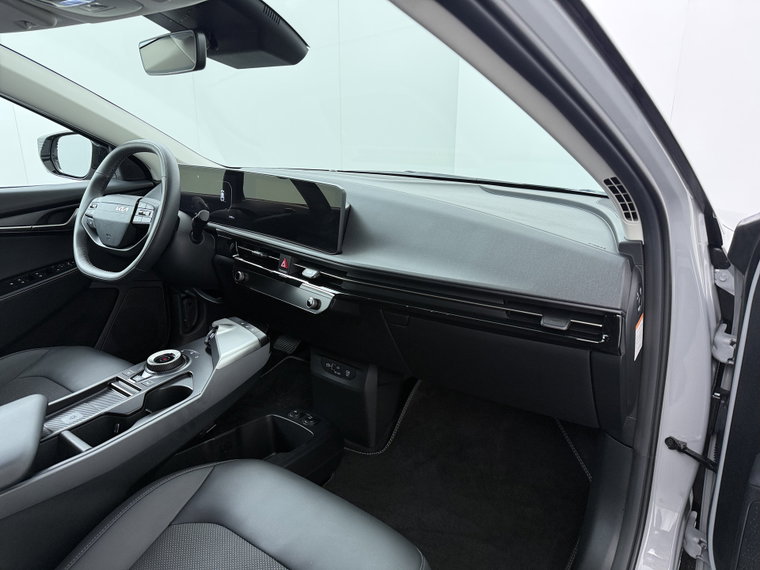 Vehicle Image 40