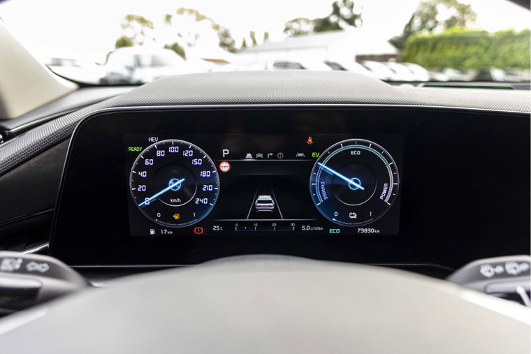 Vehicle Image 8