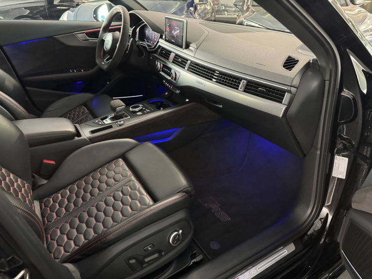 Vehicle Image 38