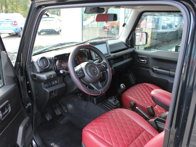 Vehicle Image 6