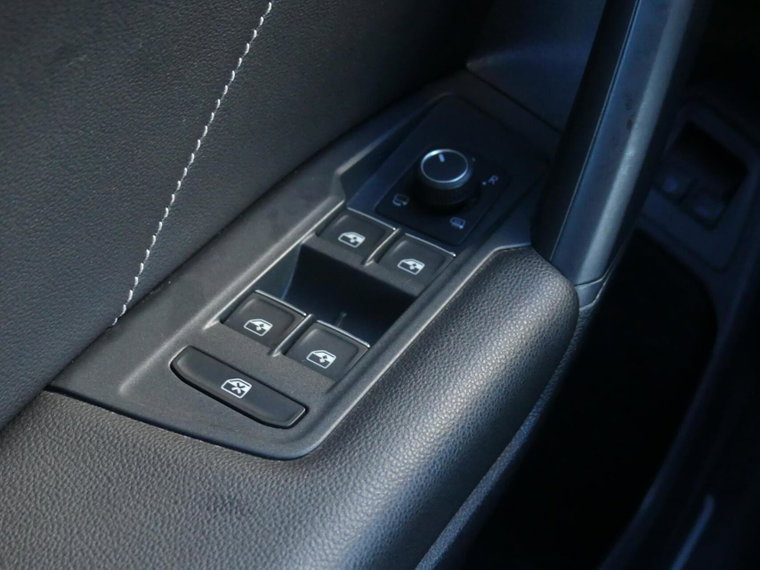 Vehicle Image 27