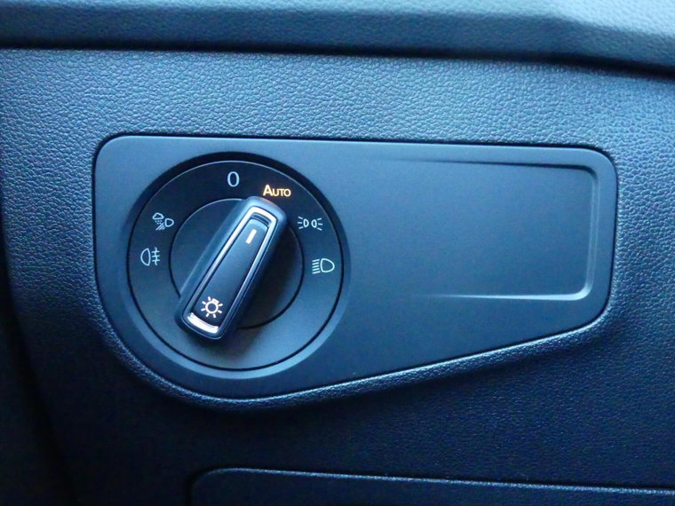 Vehicle Image 28