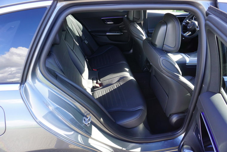 Vehicle Image 38