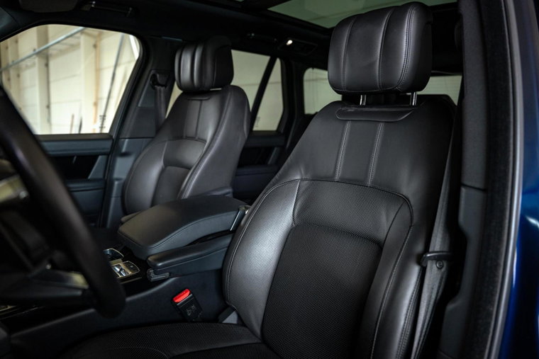 Vehicle Image 13