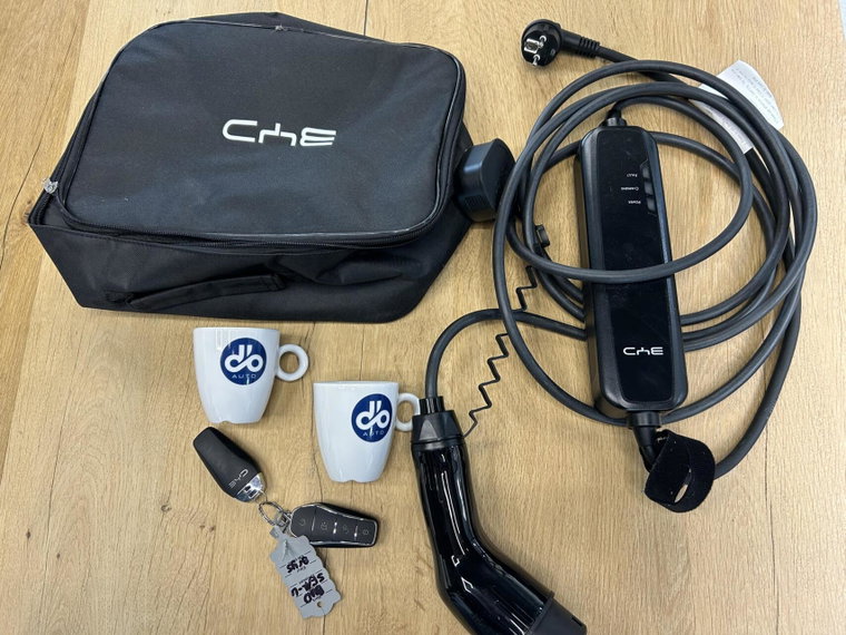 Vehicle Image 14