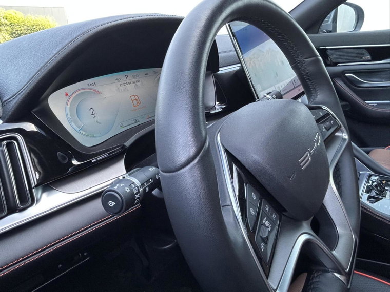 Vehicle Image 24