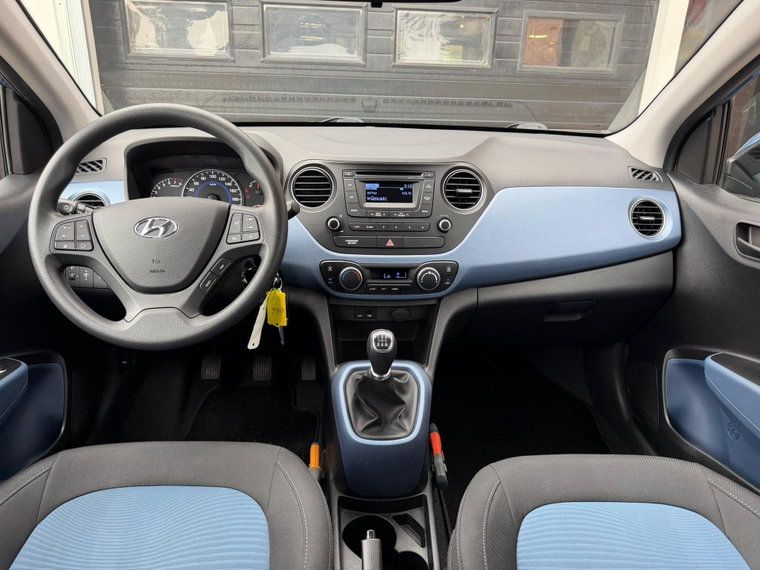 Vehicle Image 22