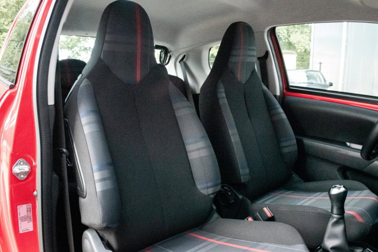 Vehicle Image 30