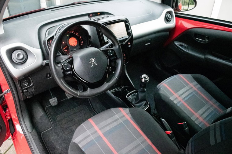 Vehicle Image 33
