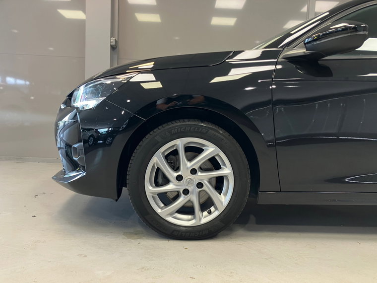 Vehicle Image 18