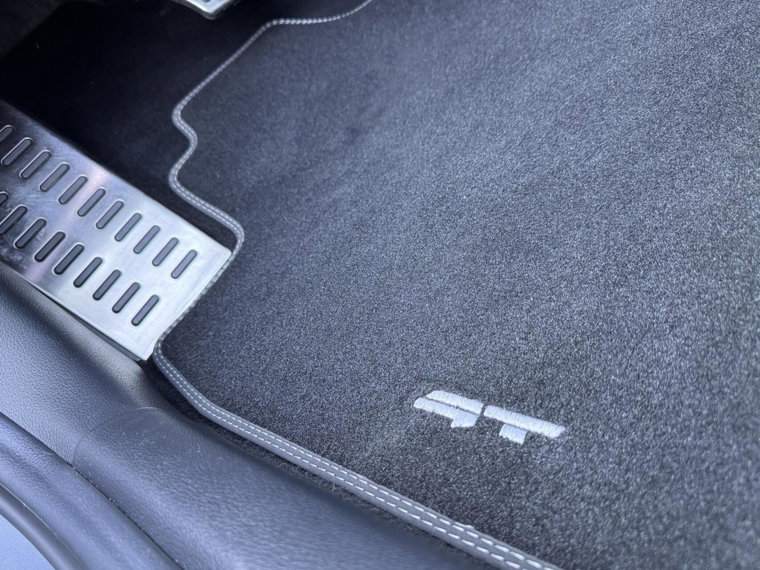 Vehicle Image 38