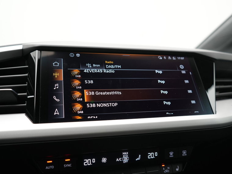 Vehicle Image 36