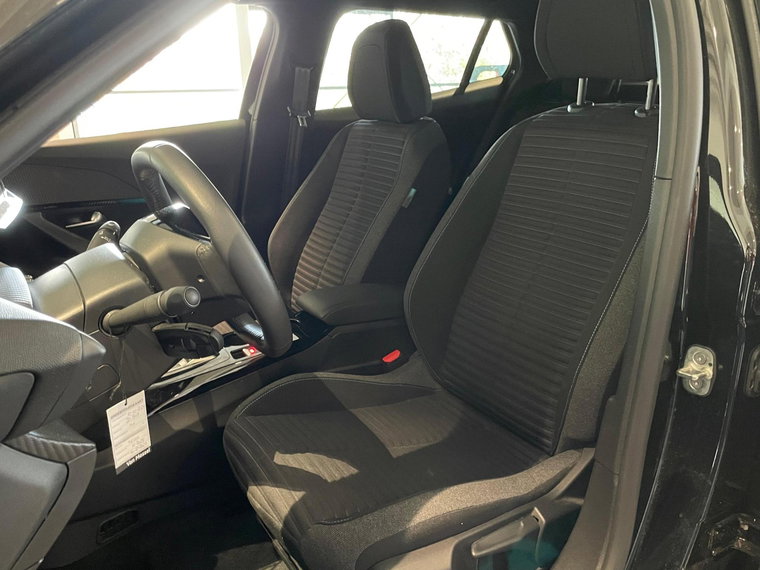 Vehicle Image 22