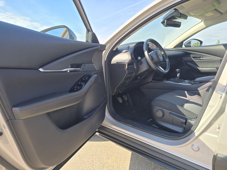 Vehicle Image 22