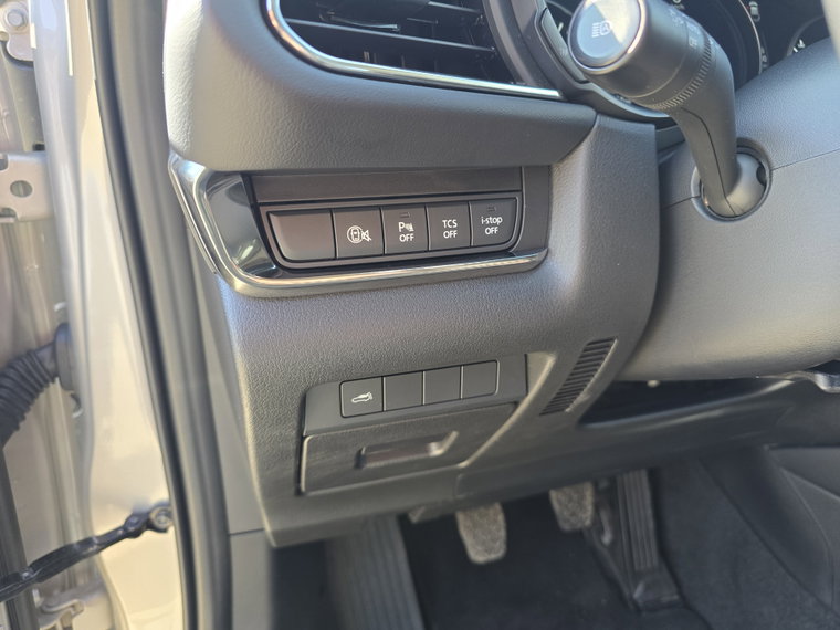 Vehicle Image 26