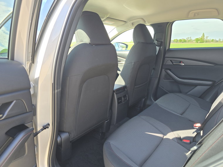 Vehicle Image 35