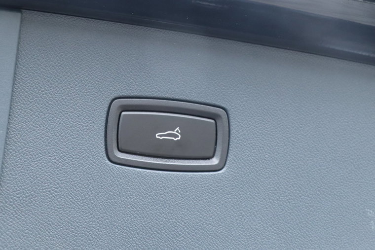 Vehicle Image 38