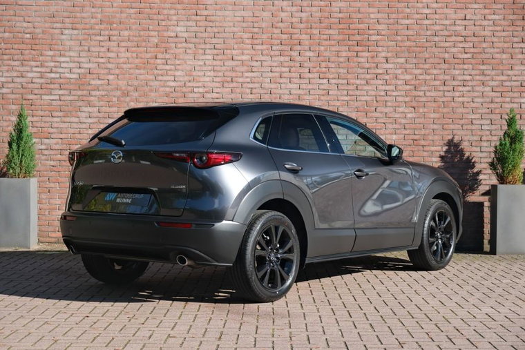 Vehicle Image 32