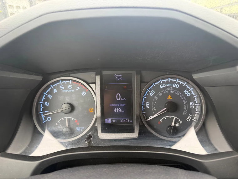 Vehicle Image 25
