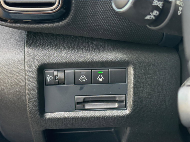Vehicle Image 28