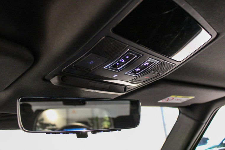 Vehicle Image 30