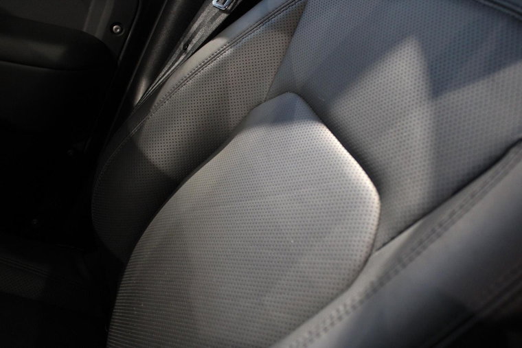 Vehicle Image 32