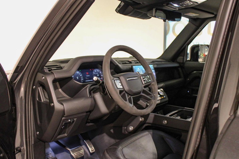 Vehicle Image 10