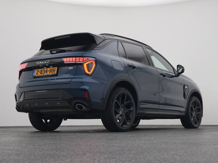 Vehicle Image 16