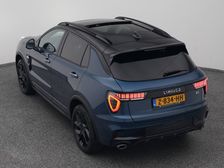 Vehicle Image 25