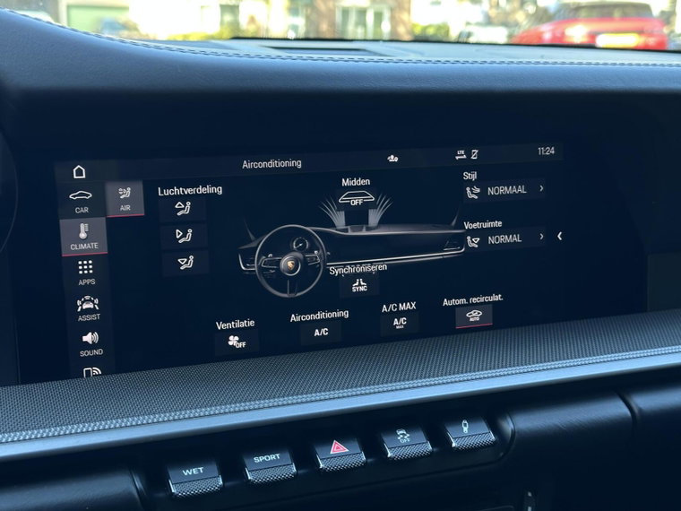 Vehicle Image 28