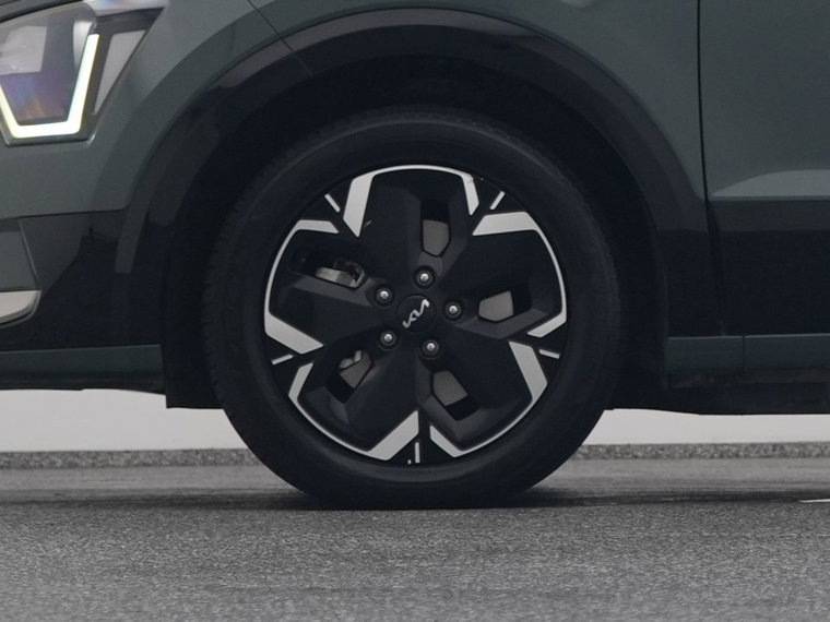 Vehicle Image 40