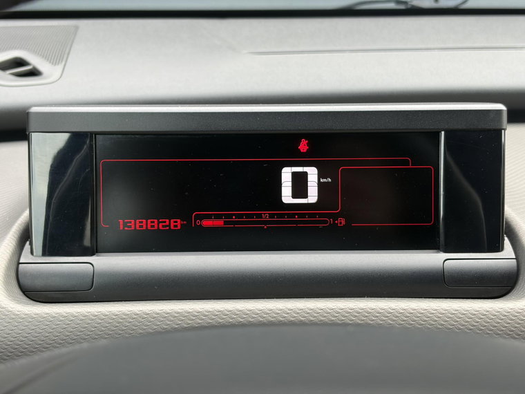 Vehicle Image 24