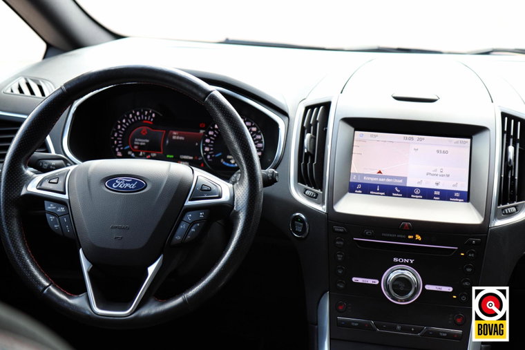 Vehicle Image 13
