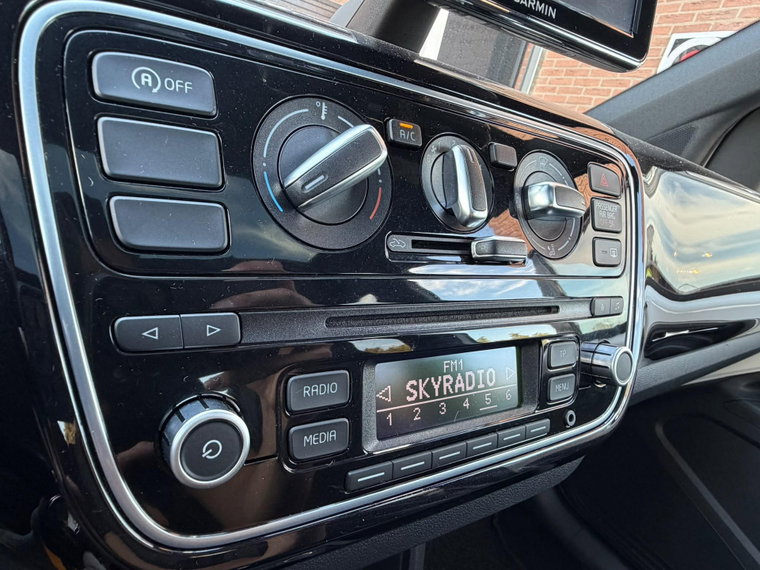 Vehicle Image 32