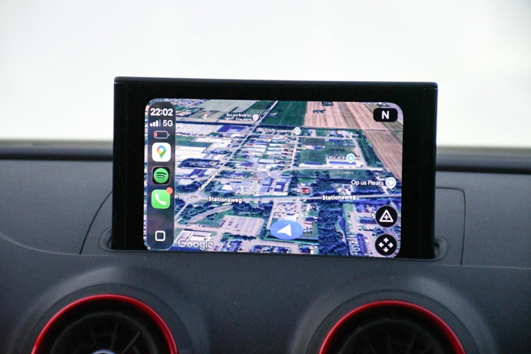 Vehicle Image 11