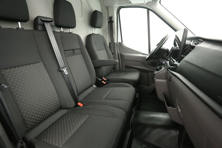 Vehicle Image 12
