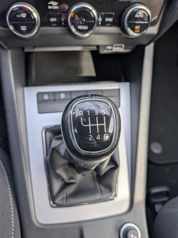 Vehicle Image 19