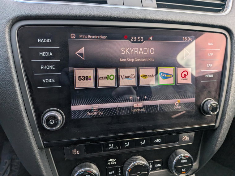 Vehicle Image 20