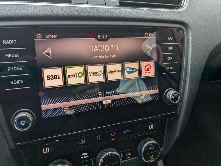Vehicle Image 6