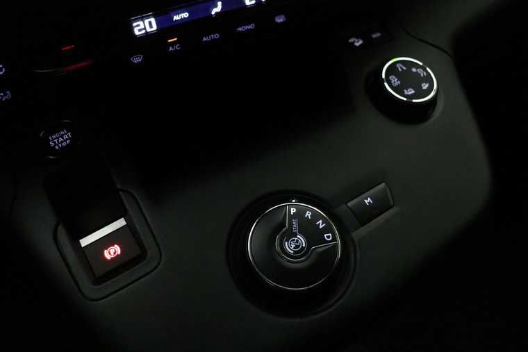 Vehicle Image 23