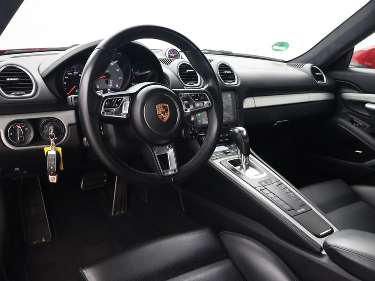 Vehicle Image 32
